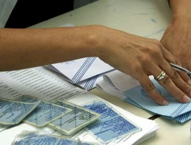 Υποχρεωτικές για όλους οι «ευρω-ταυτότητες» - Πως θα είναι, ποια τα χρονικά περιθώρια (φωτο)